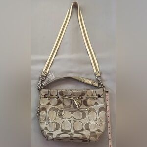 Coach Signature Cream Ivory Duffle Hobo Shoulder‎ Bag Purse Women’s